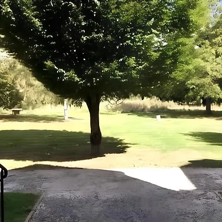 Un Jardin Au Coeur De Luchon Apartmán