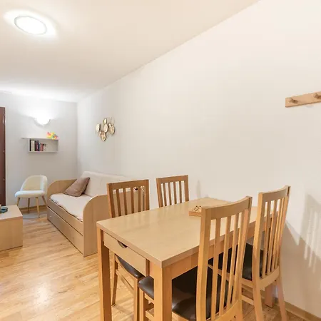Apartament Un Jardin Au Coeur De Luchon Bagnères-de-Luchon